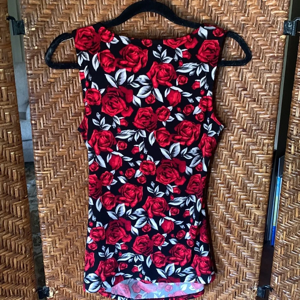 Rose sleeveless top - Picture 4 of 4